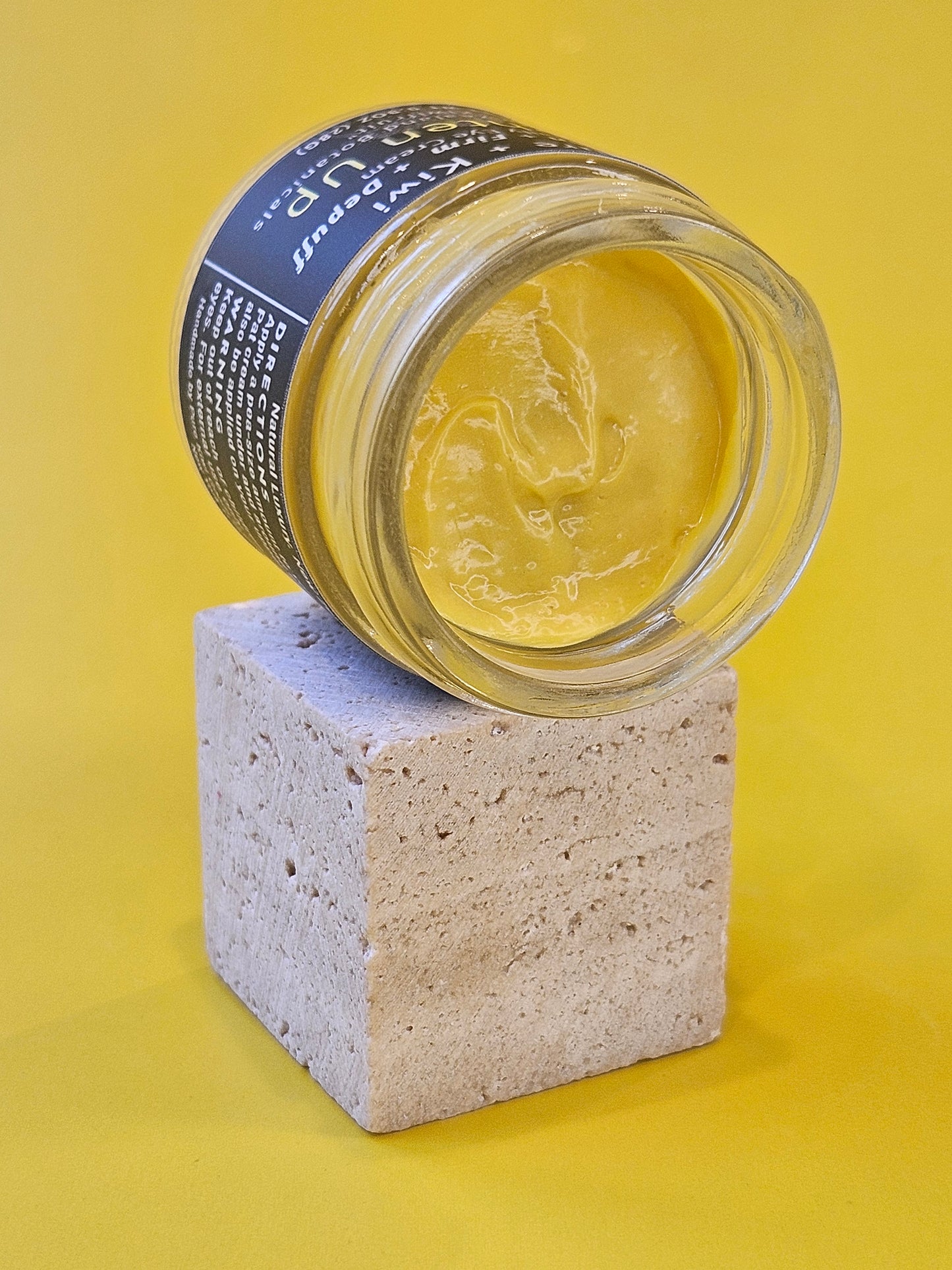 LIGHTEN UP – Kiwifruit + Peptide + Coffee Eye Cream | Reduces Dark Circles for Sensitive Skin